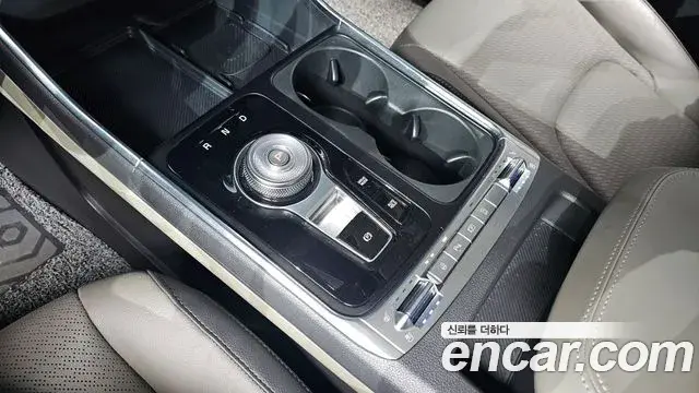 Kia Carnival 2024 — Photo 5/32
