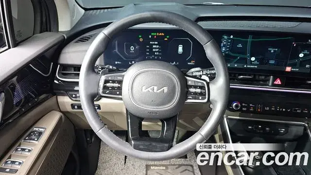 Kia Carnival 2024 — Photo 13/32