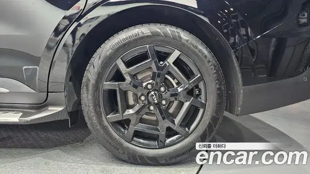 Kia Carnival 2024 — Photo 9/32