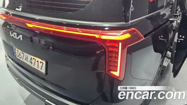 Kia Carnival 2024 — Photo 22/32