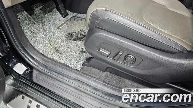 Kia Carnival 2024 — Photo 23/32