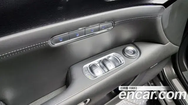 Genesis G90 2023 — Şəkil 28/38