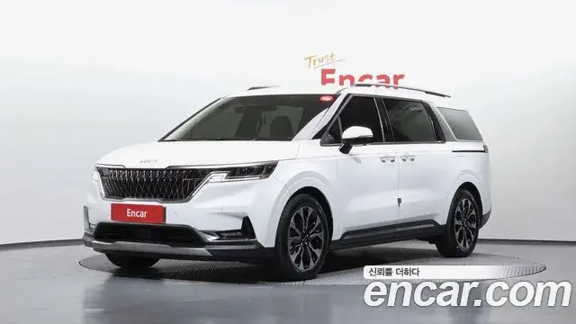 Kia Carnival 2022 — Фото 1/20