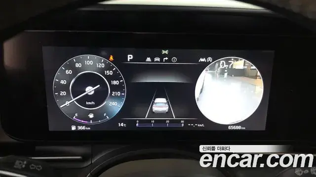 Kia Carnival 2022 — Фото 8/20