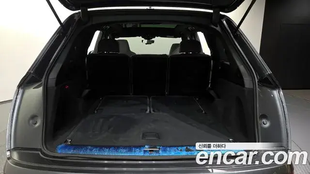 Audi Q7 2022 — Photo 16/34