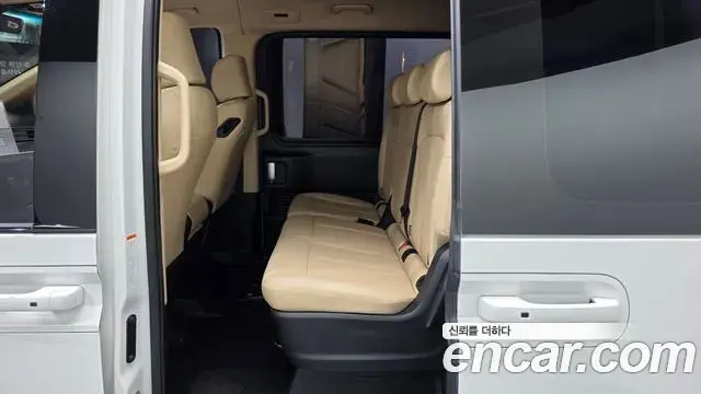 Hyundai Staria 2024 — ფოტო 20/20
