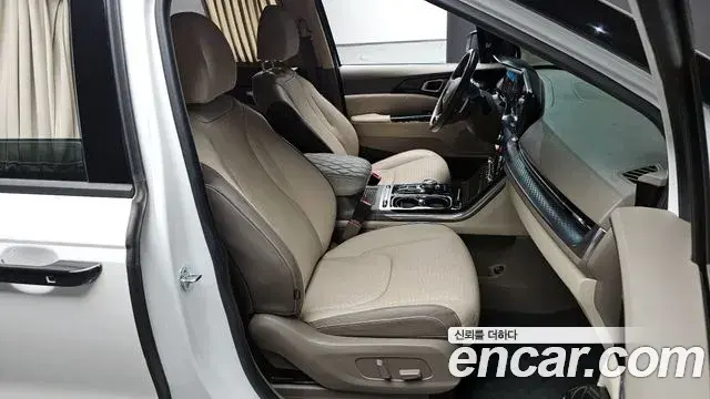 Kia Carnival 2021 — Photo 10/20