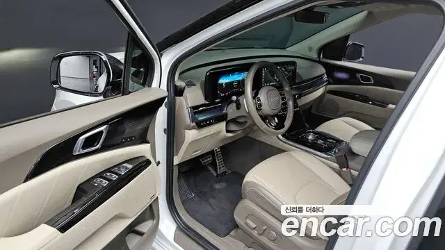Kia Carnival 2021 — Photo 12/20