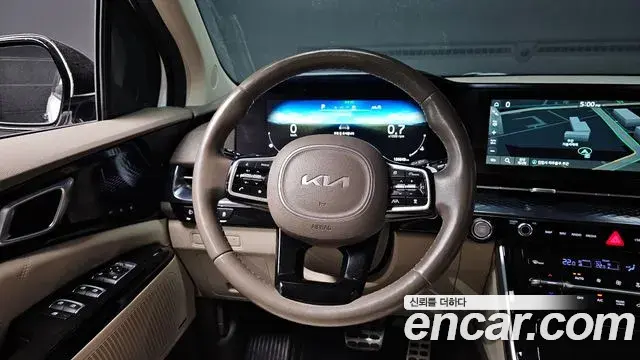 Kia Carnival 2021 — Photo 13/20