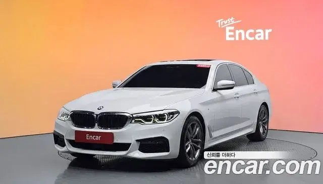BMW 5 Series 2019 — Şəkil 2/37