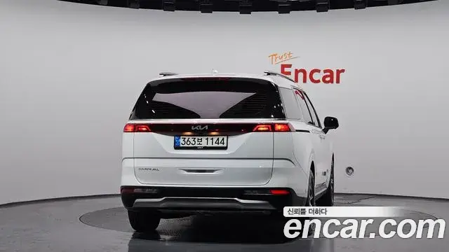 Kia Carnival 2021 — Фото 4/20