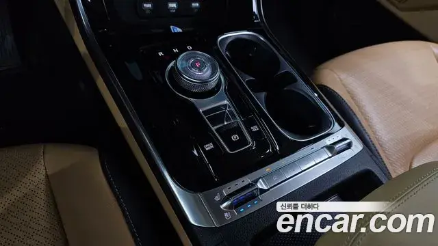 Kia Carnival 2021 — Фото 9/20