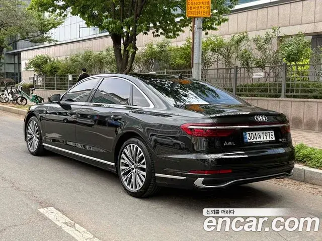 Audi A8 2023 — Şəkil 8/20