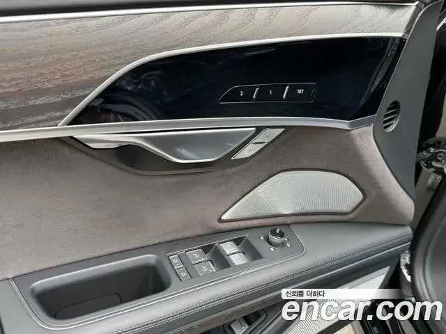 Audi A8 2023 — Şəkil 9/20