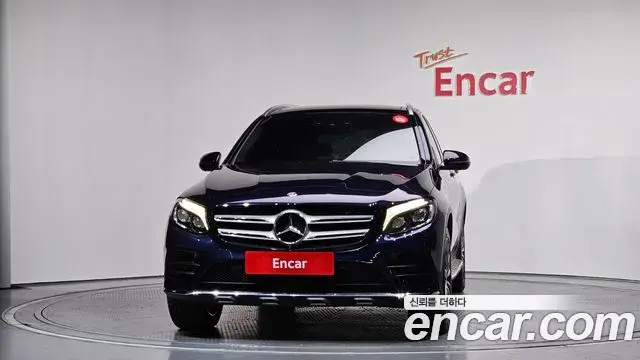 Mercedes-Benz GLC-Class 2019 — Şəkil 32/33