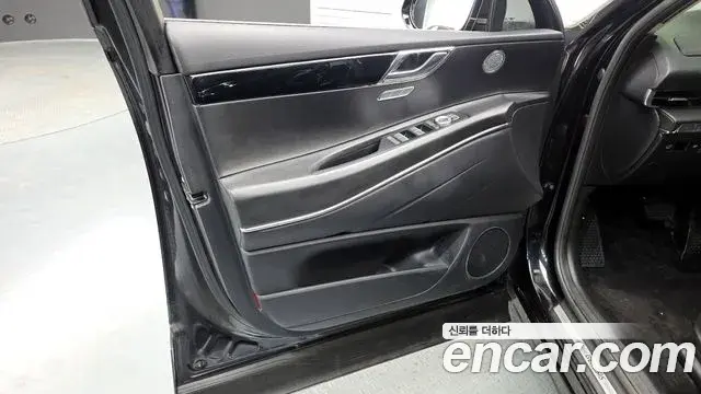 Genesis GV80 2021 — Photo 7/34