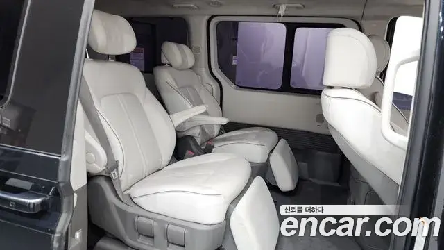 Hyundai Staria 2021 — ფოტო 26/33