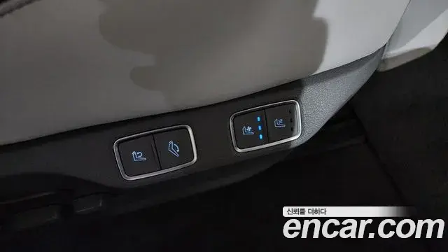Hyundai Staria 2021 — ფოტო 33/33