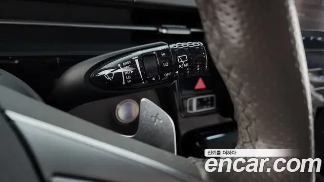 Hyundai Staria 2021 — ფოტო 28/33