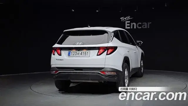 Hyundai Tucson Hybrid 2022 — ფოტო 17/20