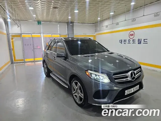 Mercedes-Benz GLE-Class 2018 — Фото 9/20