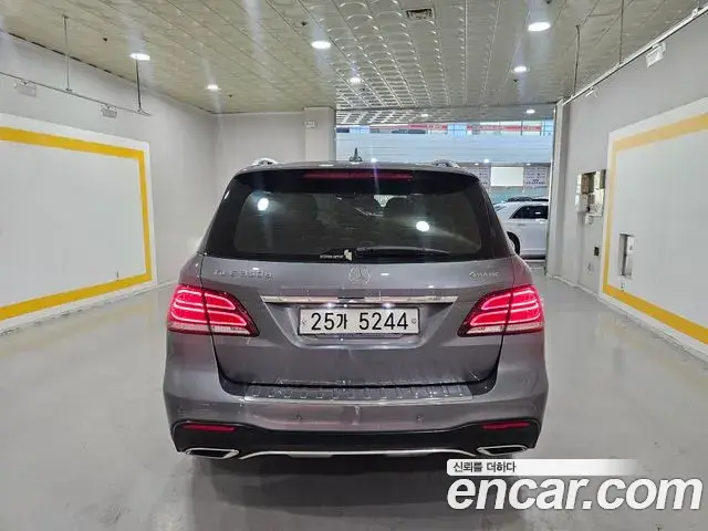 Mercedes-Benz GLE-Class 2018 — Фото 5/20
