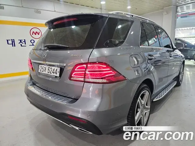 Mercedes-Benz GLE-Class 2018 — Фото 7/20