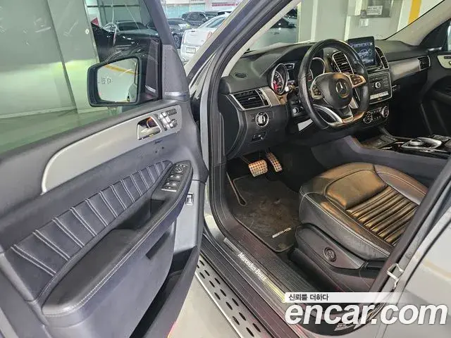 Mercedes-Benz GLE-Class 2018 — Фото 12/20