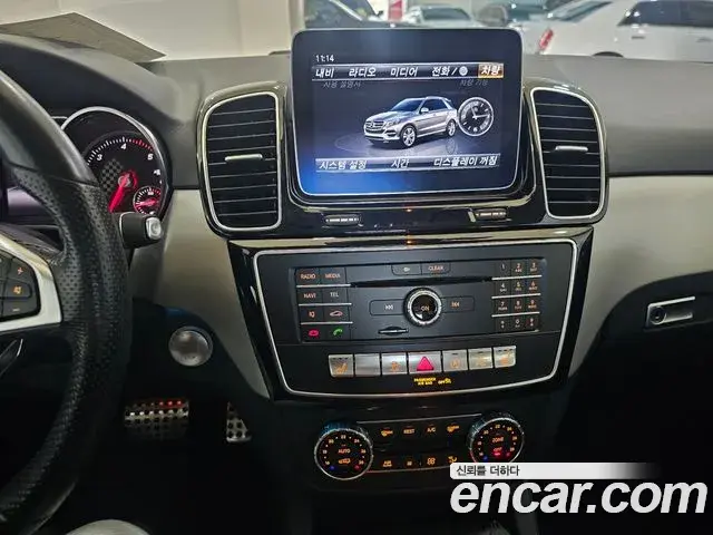 Mercedes-Benz GLE-Class 2018 — Фото 16/20
