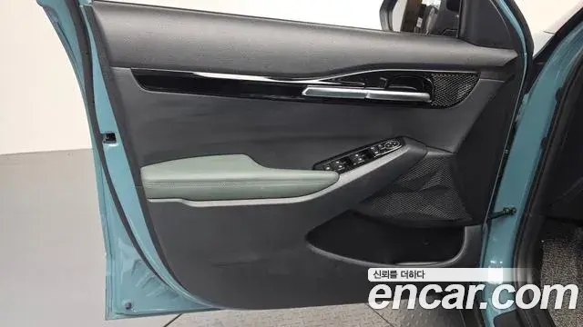 Kia Seltos 2024 — Şəkil 27/33