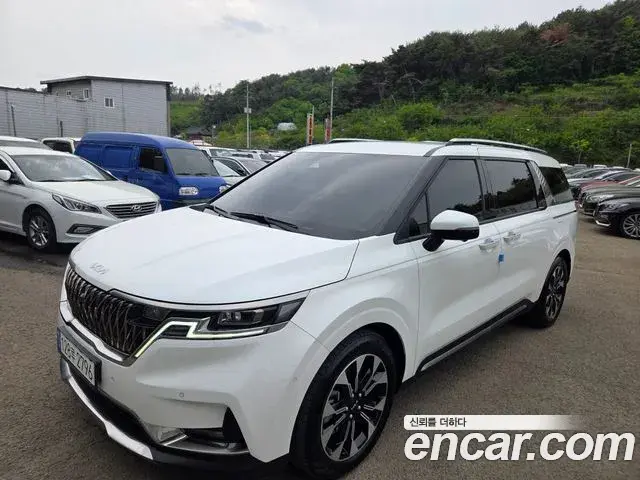Kia Carnival 2023 — Фото 1/14