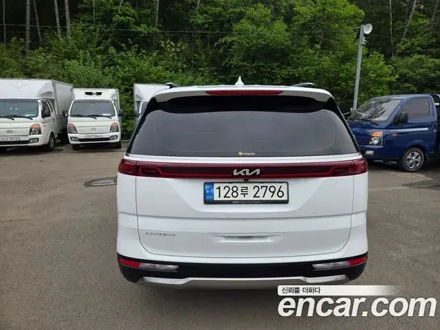 Kia Carnival 2023 — Фото 2/14