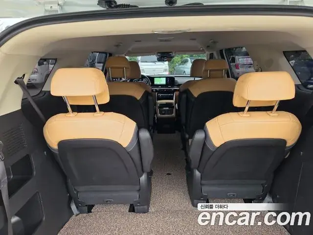 Kia Carnival 2023 — Фото 11/14