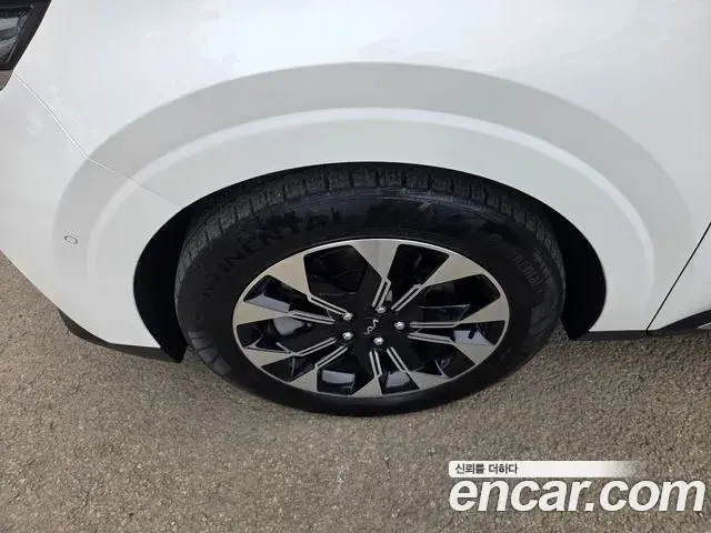Kia Carnival 2023 — Фото 12/14