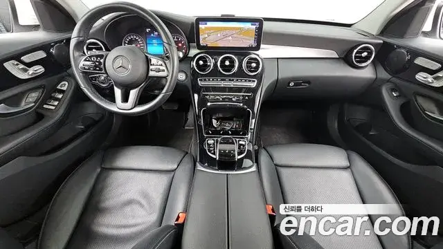 Mercedes-Benz C-Class 2020 — Photo 8/31