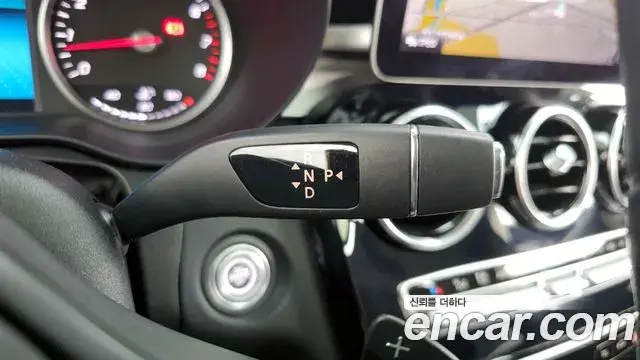 Mercedes-Benz C-Class 2020 — Photo 14/31