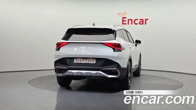 Kia Sportage 2021 — Фото 4/20
