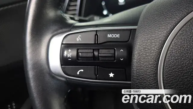 Kia Sportage 2021 — Фото 17/20