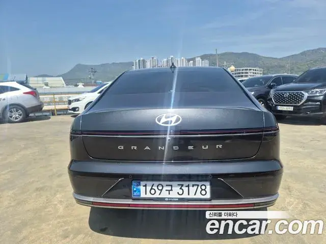 Hyundai Grandeur Hybrid 2025 — ფოტო 7/20