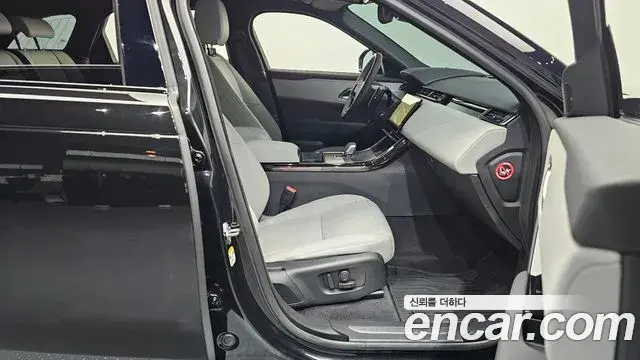 Land Rover Range Rover Velar 2024 — Photo 1/20