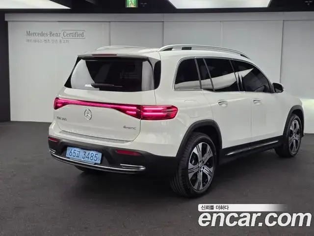 Mercedes-Benz EQB 2025 — Photo 2/15