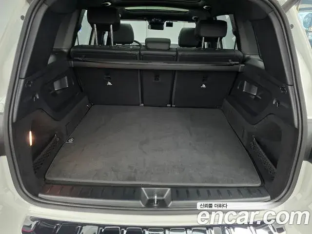Mercedes-Benz EQB 2025 — Photo 9/15