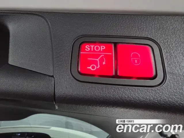 Mercedes-Benz EQB 2025 — Photo 4/15