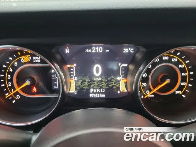 Jeep Wrangler 2019 — Şəkil 12/20