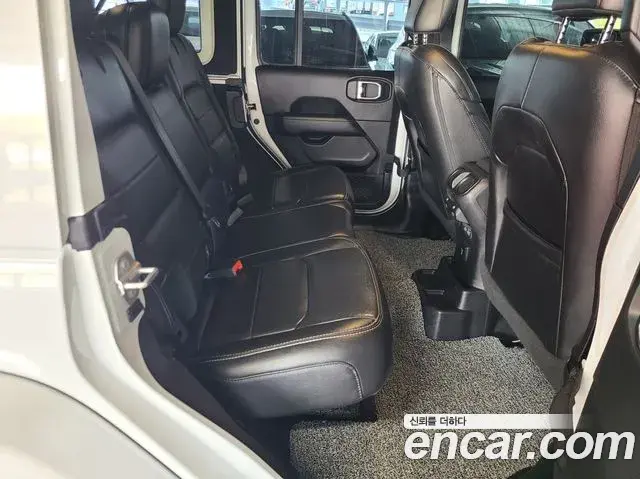 Jeep Wrangler 2019 — Şəkil 15/20