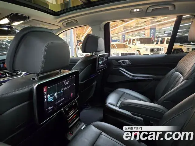 BMW X7 2020 — Şəkil 8/20