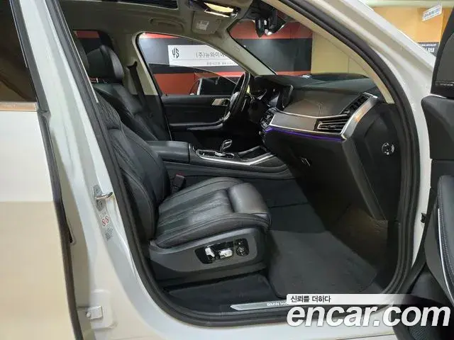 BMW X7 2020 — Şəkil 16/20