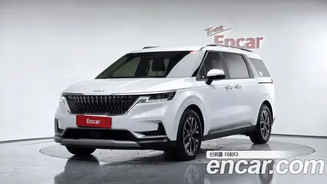 Kia Carnival 2023 — Photo 5/20