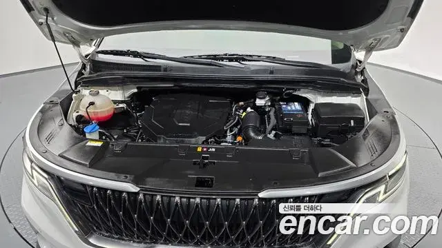 Kia Carnival 2023 — Photo 15/20