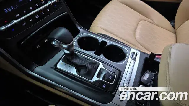 Kia Carnival 2023 — Photo 10/20